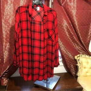 Women’s Medium Paid and Black Flannel